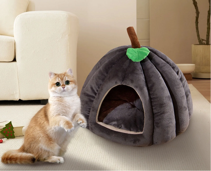 Pumpkin Pet House -Cat and Dog Semi-Enclosed Pet Bed Warm and Thick